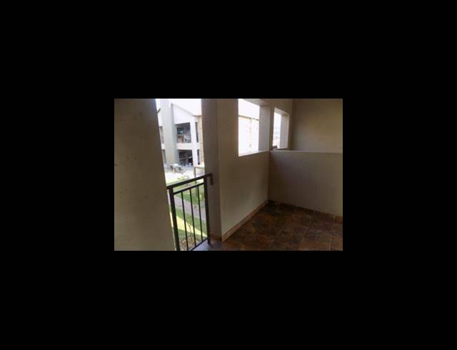 2 BEDROOM PROPERTY TO RENT IN WILGEHEUWEL